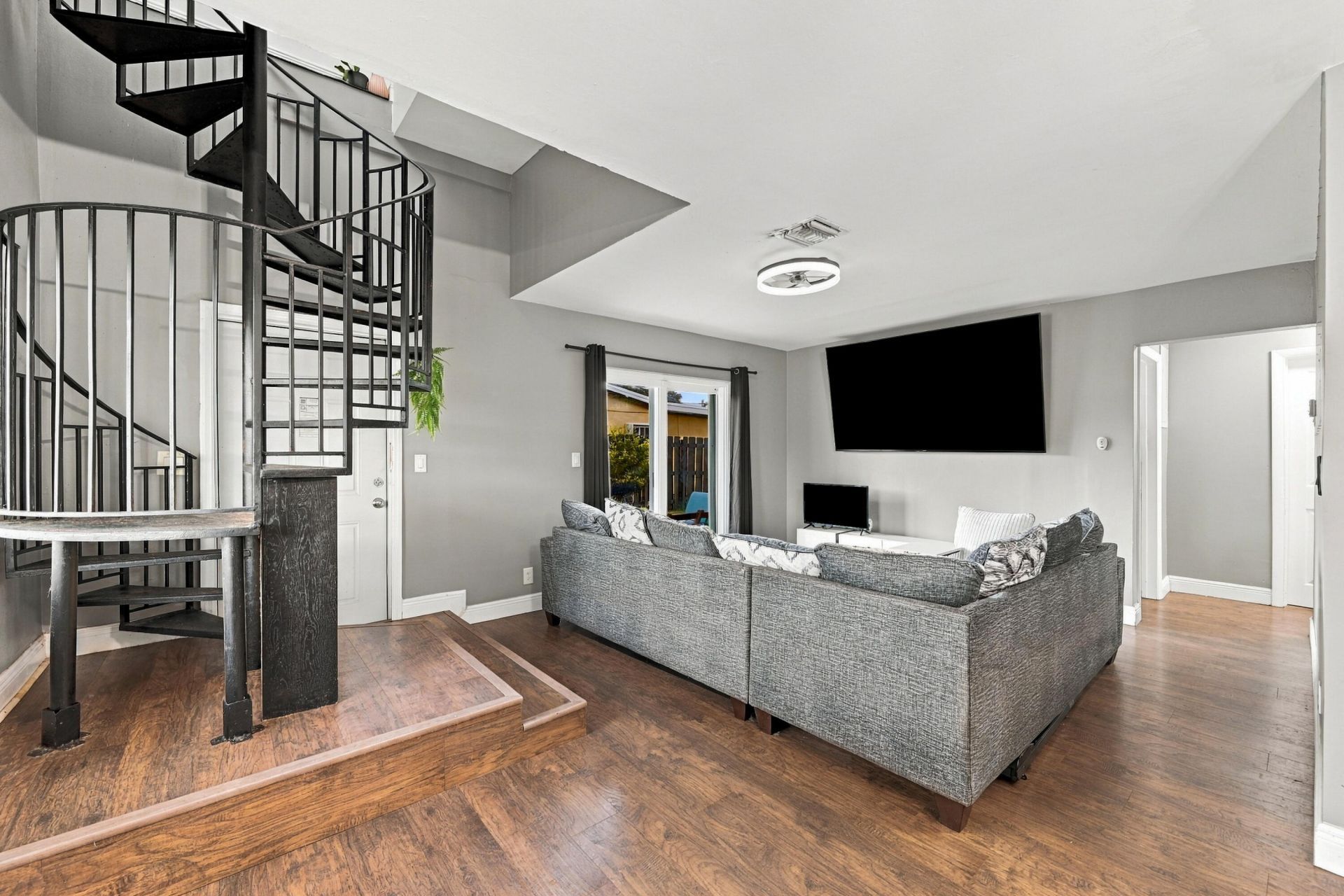 6240 NW 16th Place, Sunrise, FL 33313 Photo
