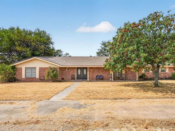 1401 Old Garner Road , Weatherford, TX 76088