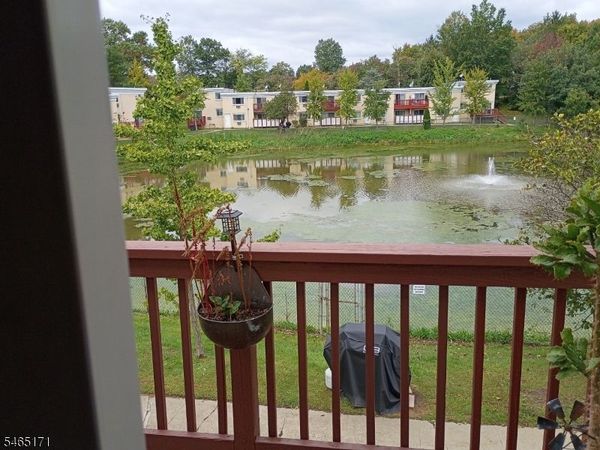 6 Lake Ave, East Brunswick, NJ 08816