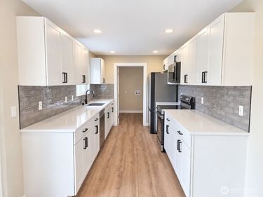 20411 State Route 20 , Burlington, WA 98233