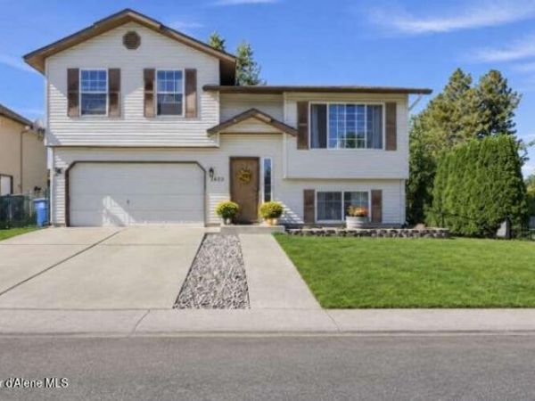 2825 N Cochise ST, Post Falls, ID 83854