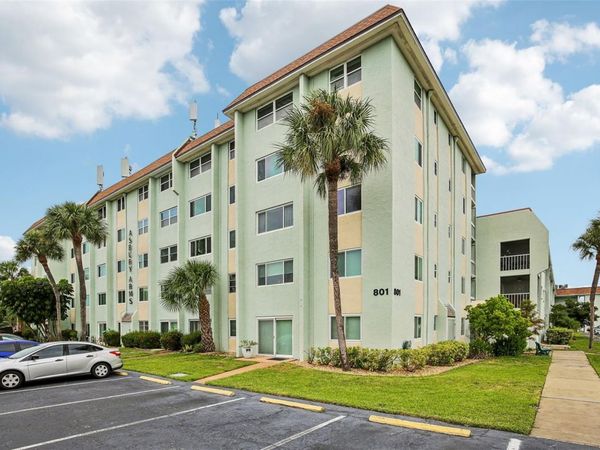 801 83RD AVENUE N, Unit 511, ST PETERSBURG, FL 33702