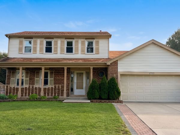 1717 N Waterville Lane , Schaumburg, IL 60194