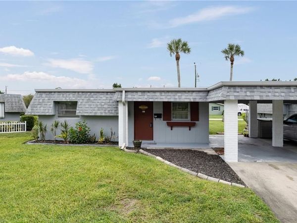 330 Suffolk CT , LEHIGH ACRES, FL 33936
