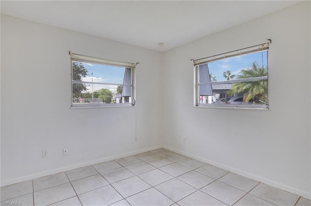 330 Suffolk Ct , Lehigh Acres, FL 33936 Photo