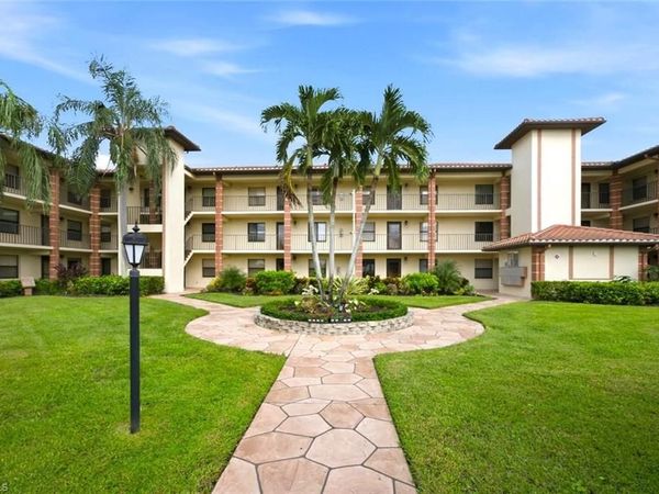 7240 Coventry CT, Unit 329, NAPLES, FL 34104
