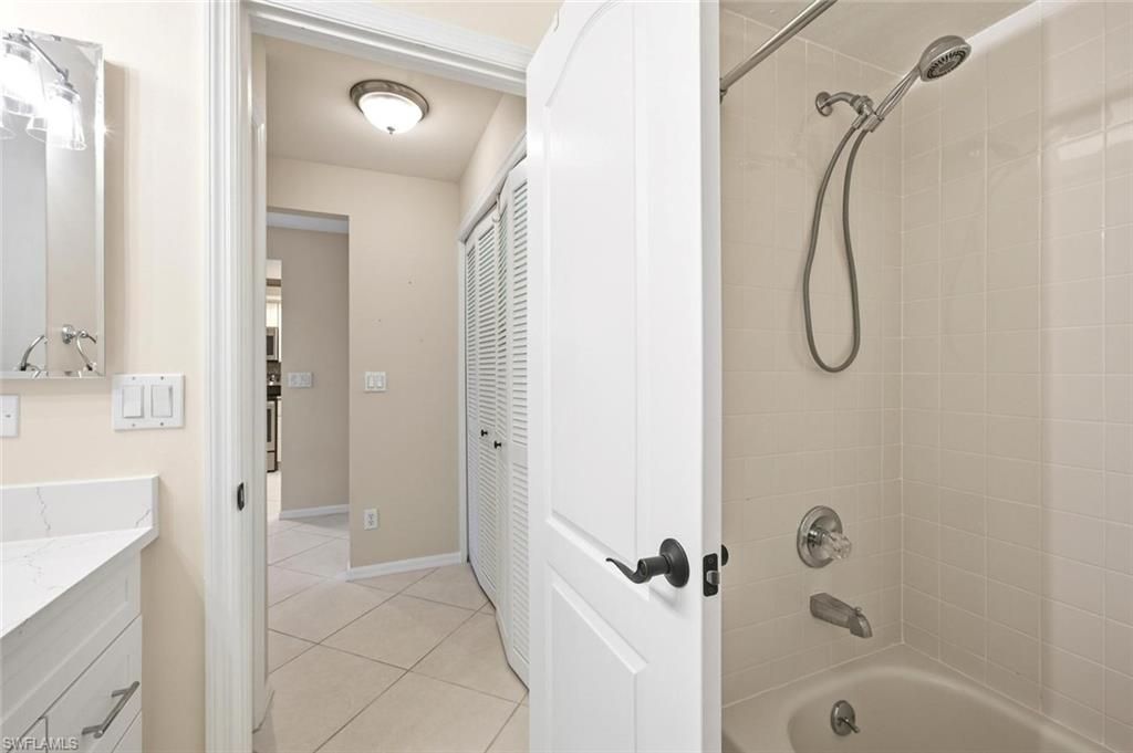 7240 Coventry Ct, Unit 329, Naples, FL 34104 Photo