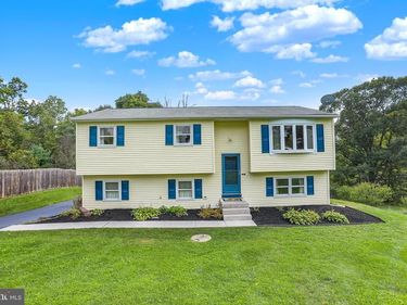 170 SUGAR MAPLE DRIVE, ETTERS, PA 17319