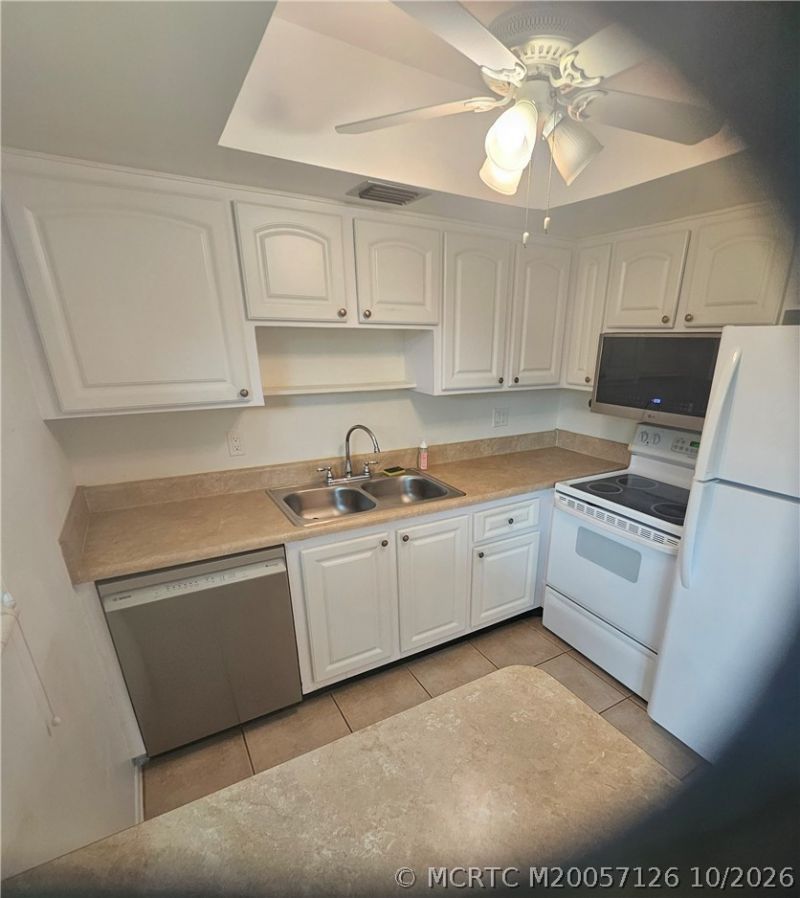 2929 SE Ocean Boulevard , Unit UN10, Stuart, FL 34996 Photo