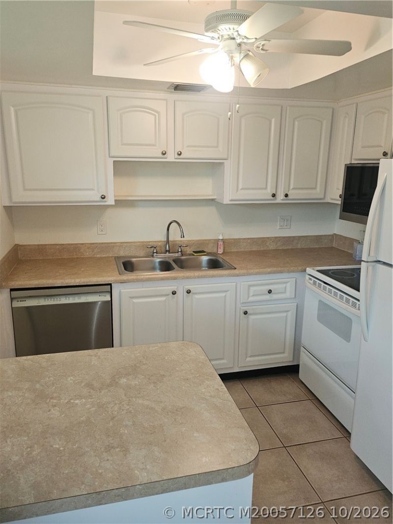 2929 SE Ocean Boulevard , Unit UN10, Stuart, FL 34996 Photo