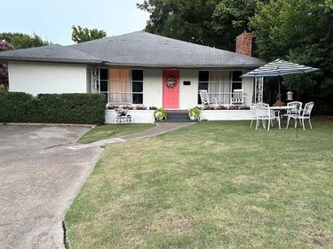 1406 Eastus Drive, Dallas, TX 75208