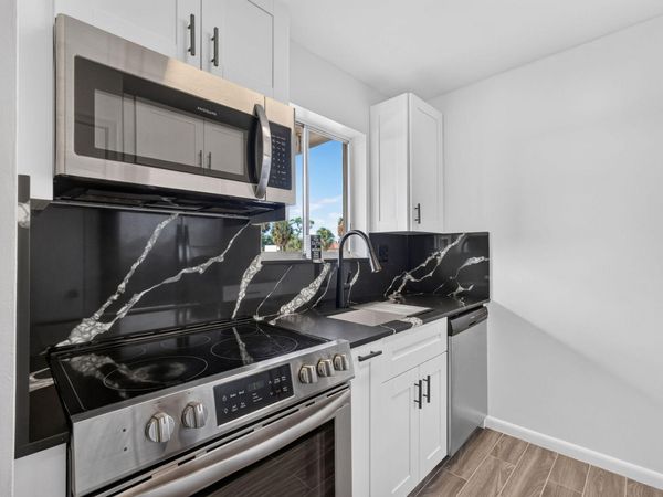 6074 Forest Hill Boulevard, Unit 201, West Palm Beach, FL 33415