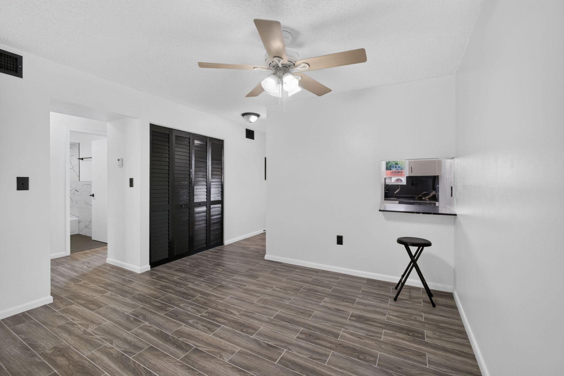 6074 Forest Hill Boulevard, Unit 201, West Palm Beach, FL 33415 Photo