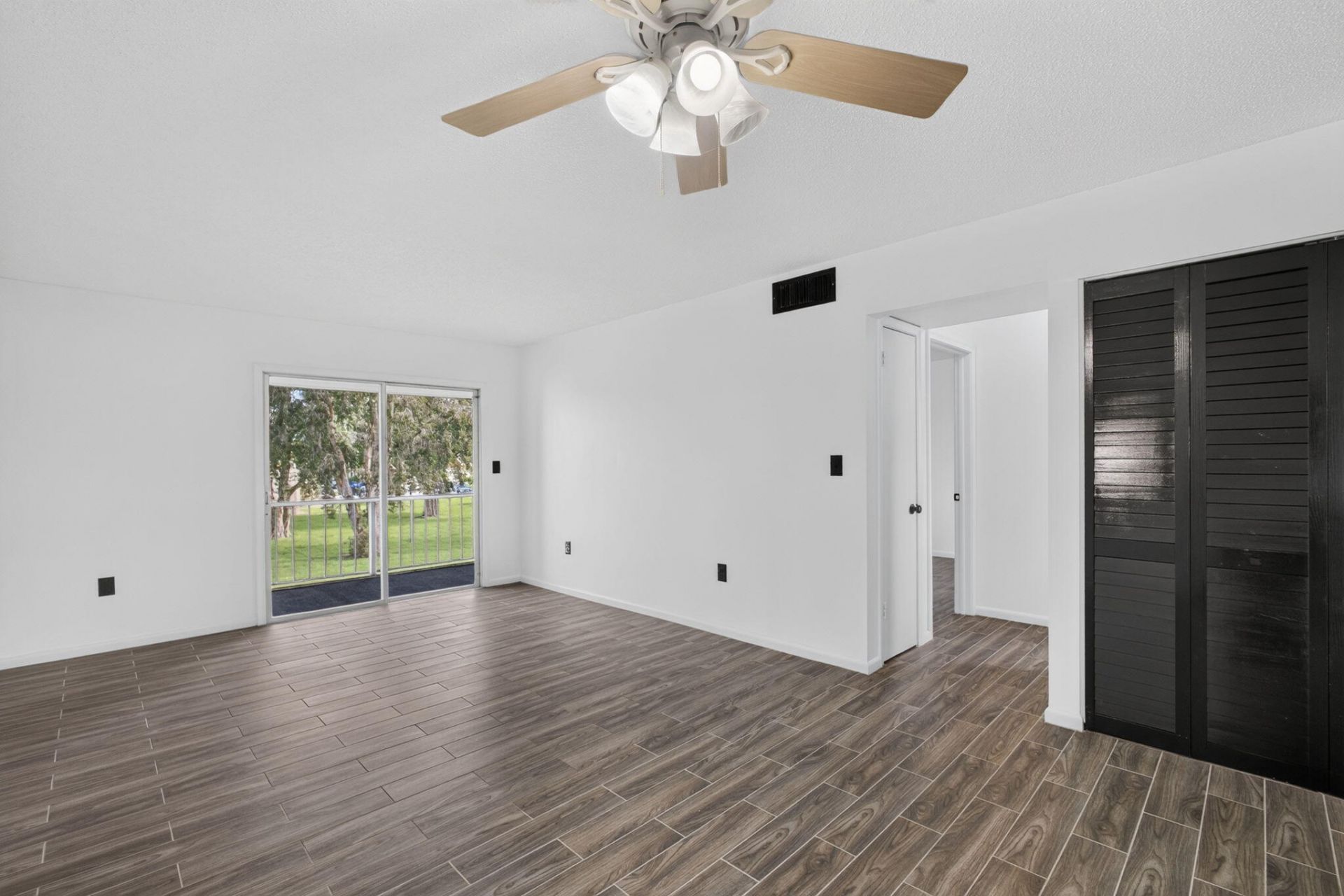 6074 Forest Hill Boulevard, Unit 201, West Palm Beach, FL 33415 Photo