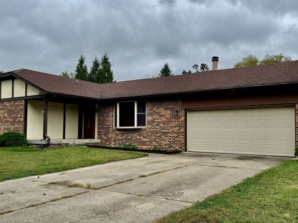 633 Pioneer Drive , Indianapolis, IN 46217
