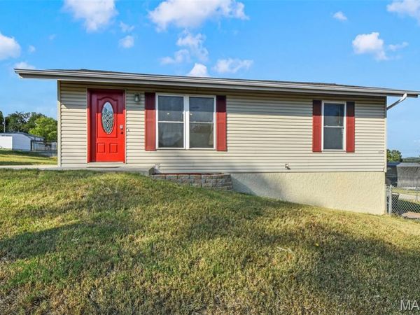400 Olive Street , De Soto, MO 63020