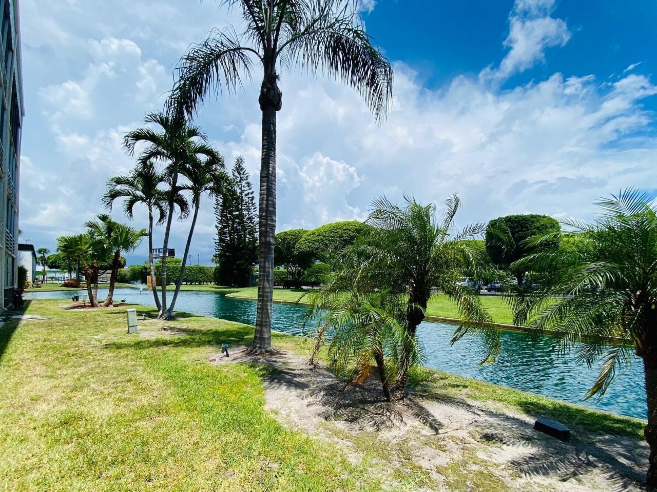300 Waterway Drive S, Unit 105, Lantana, FL 33462 Photo
