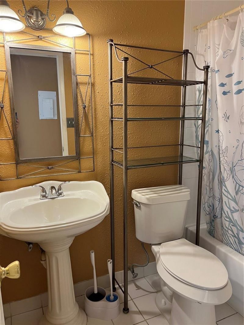 8542 10th Street N, Unit C, Saint Petersburg, FL 33702 Photo