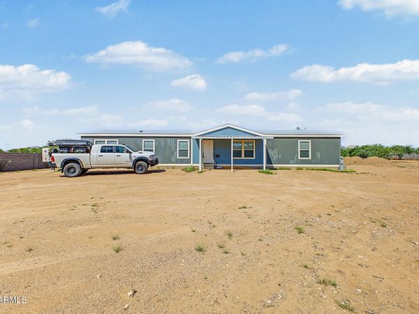3062 W SMOKETREE Street, Apache Junction, AZ 85120