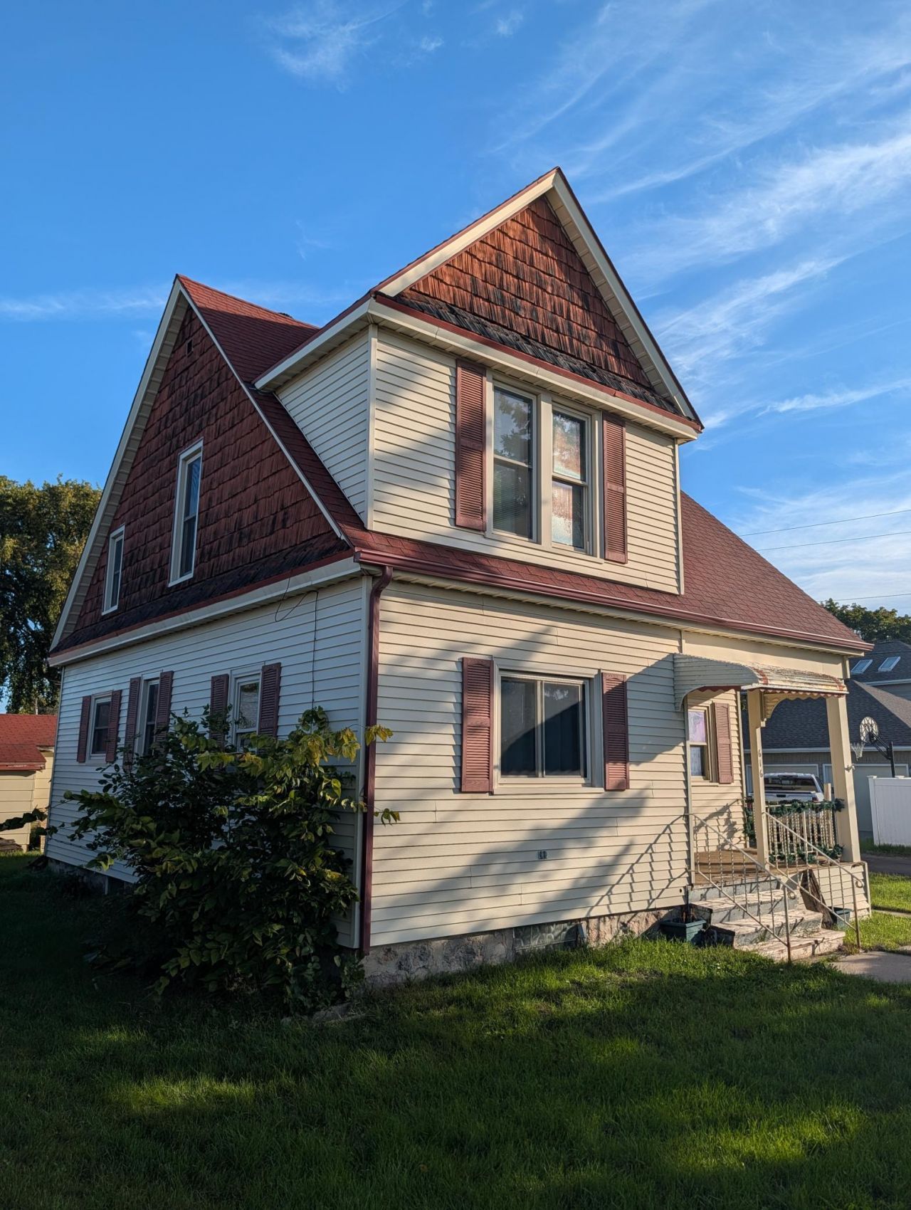 616 3rd Avenue N primary photo