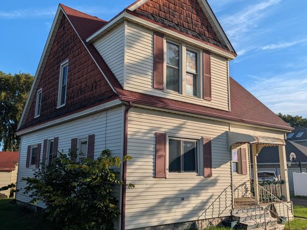 616 3rd Avenue N, Wahpeton, ND 58075