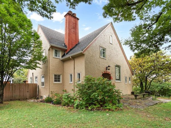 3551 Holly Ln, Cincinnati, OH 45208