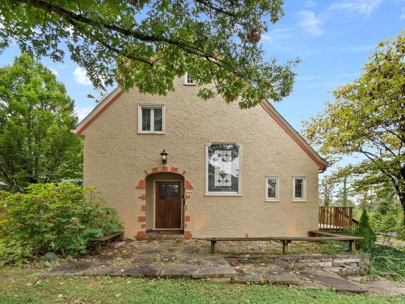 3551 Holly Ln, Cincinnati, OH 45208 Photo 2