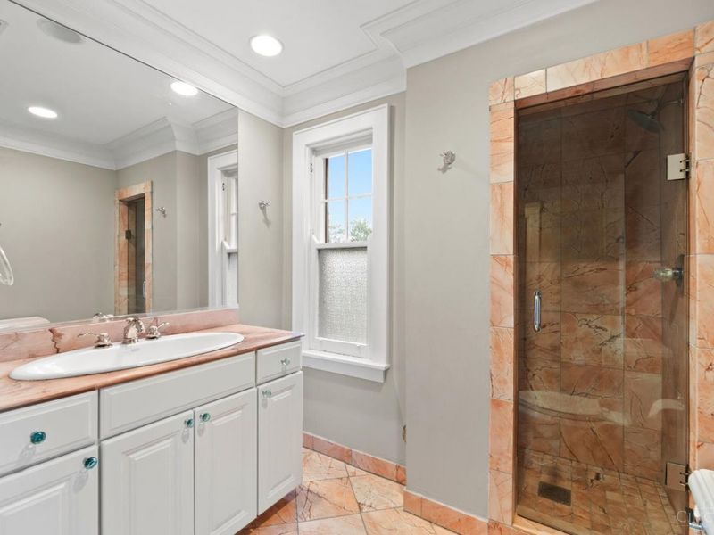 3551 Holly Ln, Cincinnati, OH 45208 Photo 24
