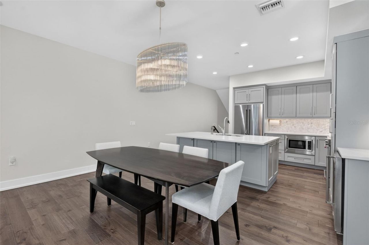 536 4th Avenue S, Unit 2, Saint Petersburg, FL 33701 Photo