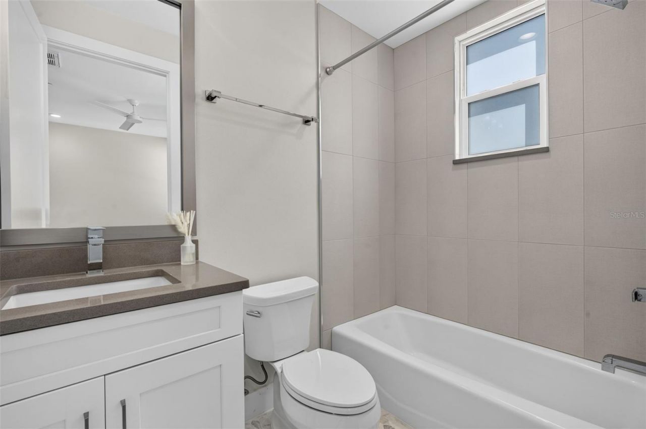 536 4th Avenue S, Unit 2, Saint Petersburg, FL 33701 Photo