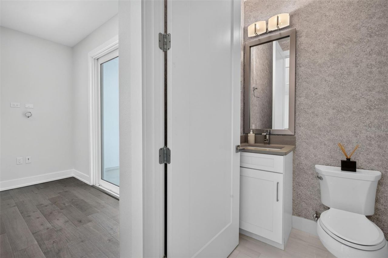 536 4th Avenue S, Unit 2, Saint Petersburg, FL 33701 Photo