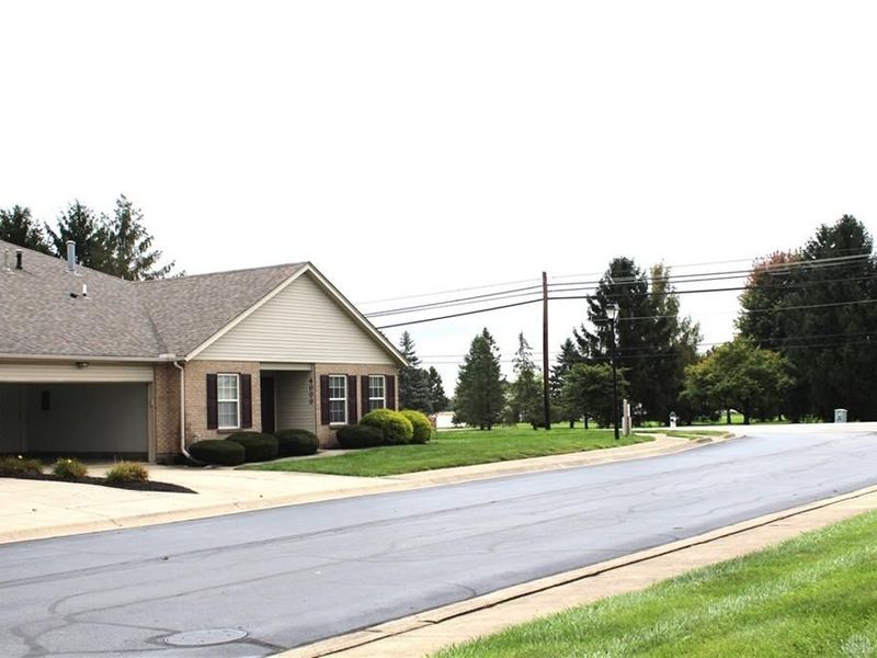 4000 Twin Lakes Circle, Englewood, OH 45315 Photo 5