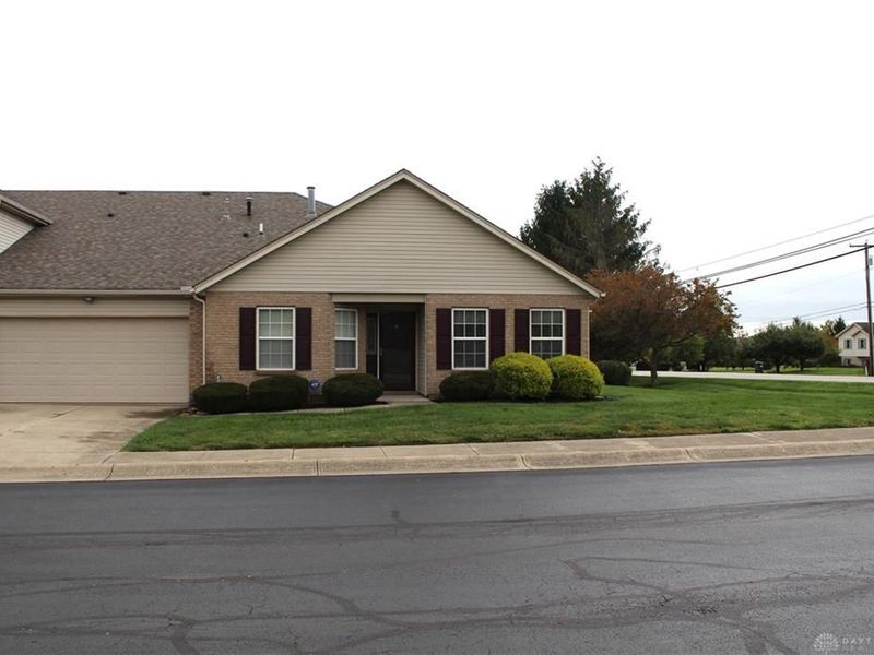 4000 Twin Lakes Circle, Englewood, OH 45315 Photo 6