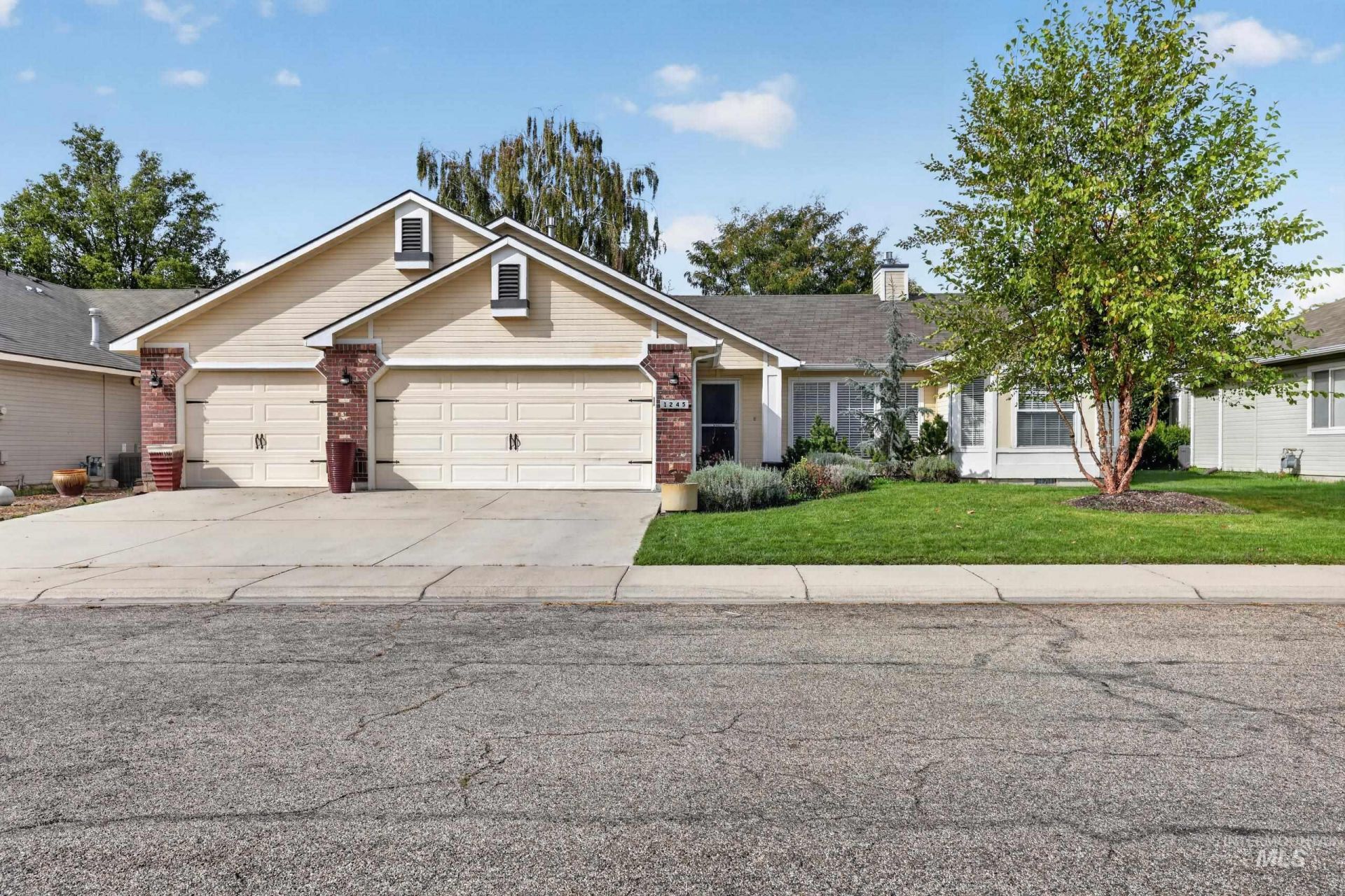 1245 S Common Ave, Boise, ID 83709 Main Photo