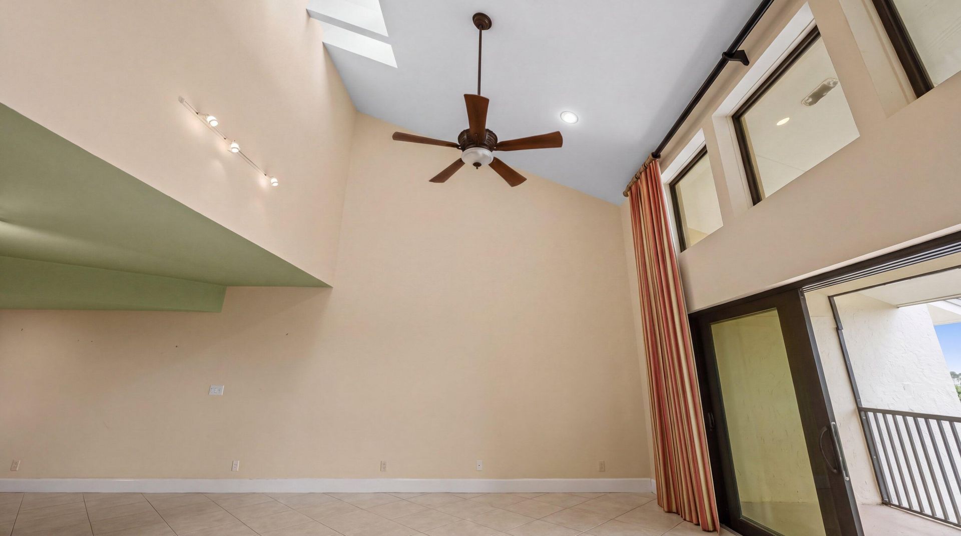 16910 Bay Street, Unit E501, Jupiter, FL 33477 Photo