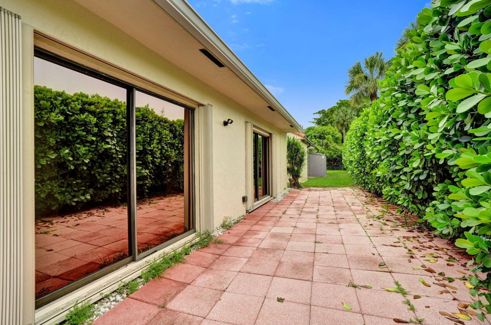 2001 Maplewood Drive, Coral Springs, FL 33071 Photo