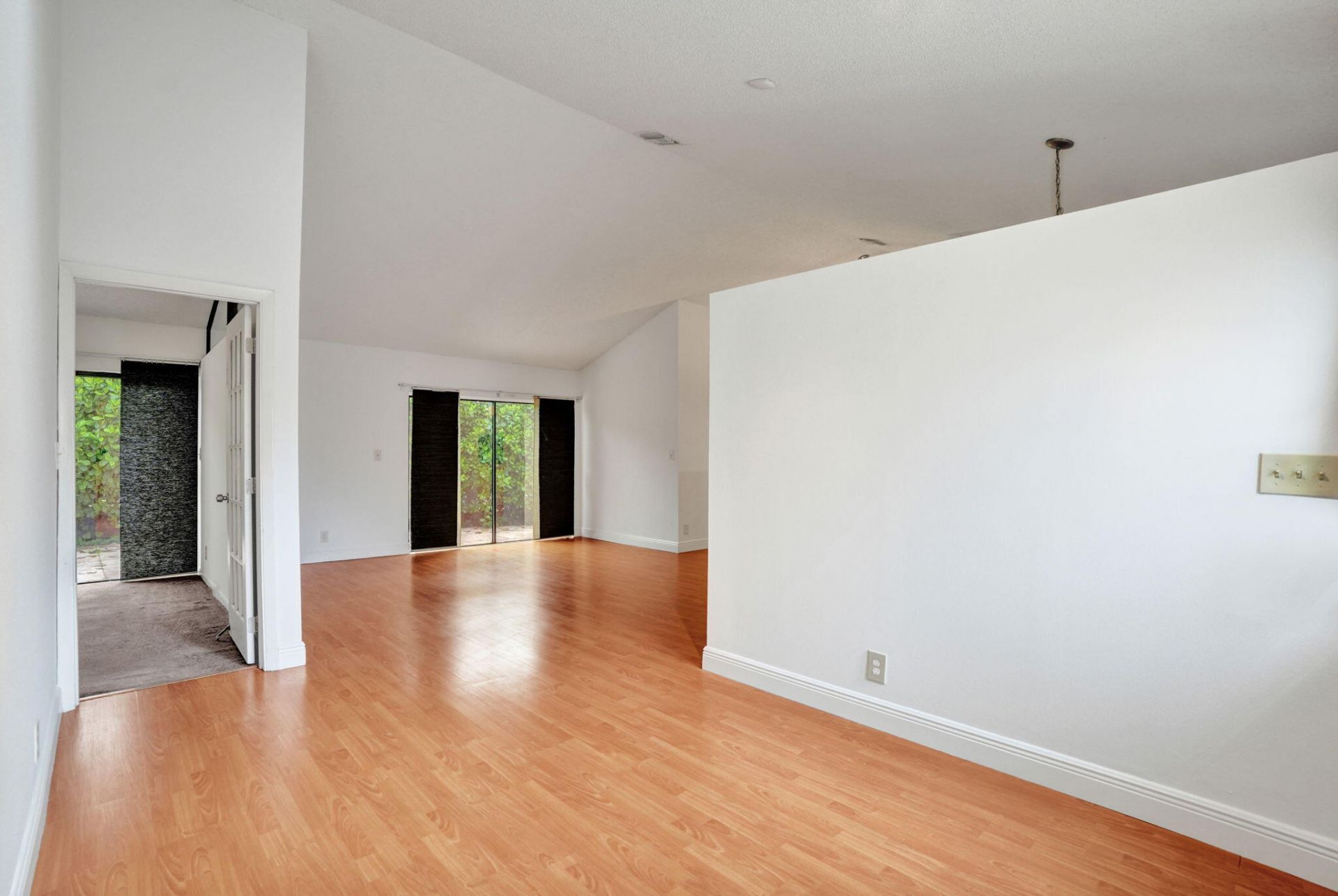 2001 Maplewood Drive, Coral Springs, FL 33071 Photo