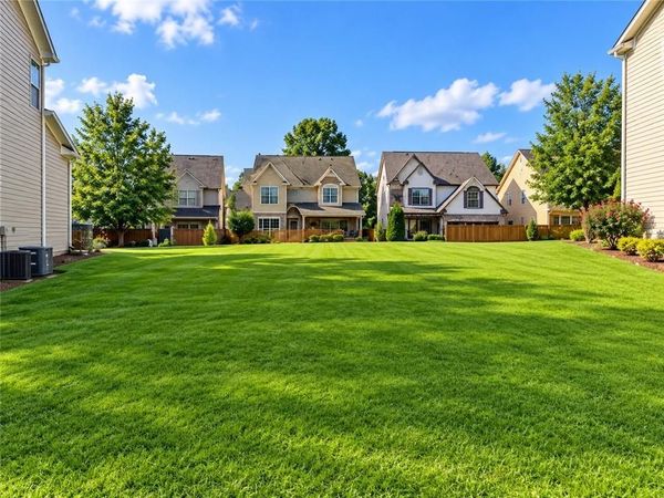 423 Reynoldston Way , Suwanee, GA 30024