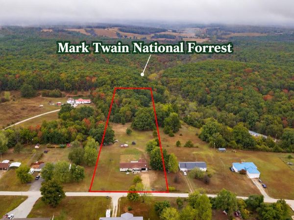 12253 Nodaway Lane , Plato, MO 65552