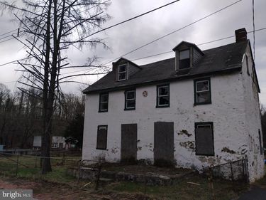 18 20 FRONT STREET, BROOKHAVEN, PA 19015