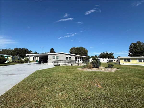 17 N BOBWHITE ROAD , WILDWOOD, FL 34785