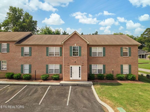 1643 Maple View Way, Knoxville, TN 37918