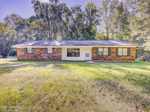 1060 Holt Drive, Port Gibson, MS 39150