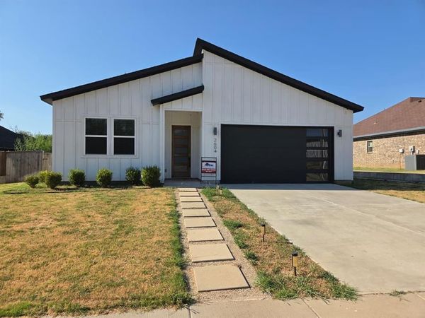 2604 Flora Lane, Denison, TX 75020