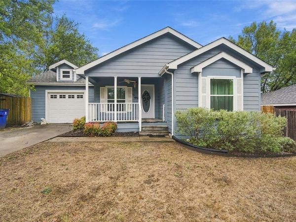 301 Pasley Street , Waxahachie, TX 75165