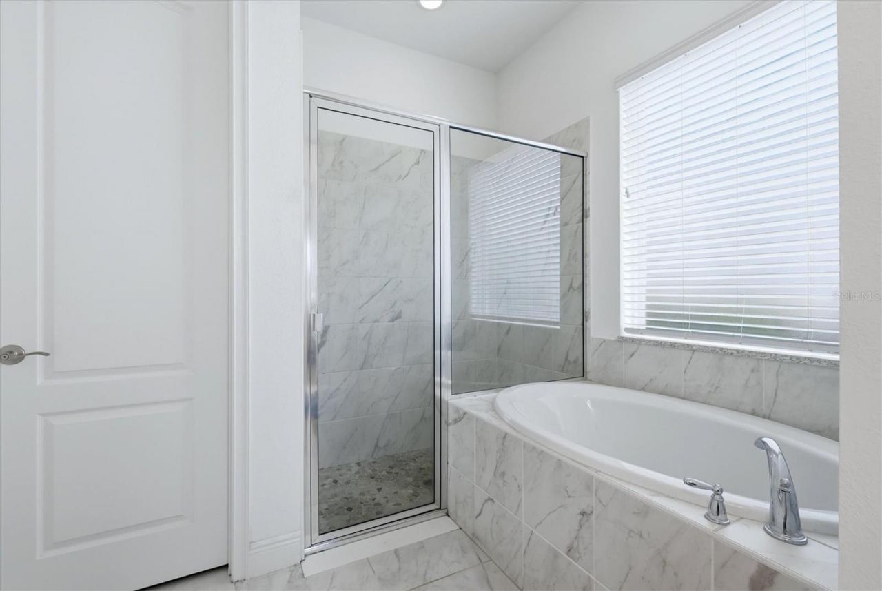 10018 Marbella Drive, Bradenton, FL 34211 Photo