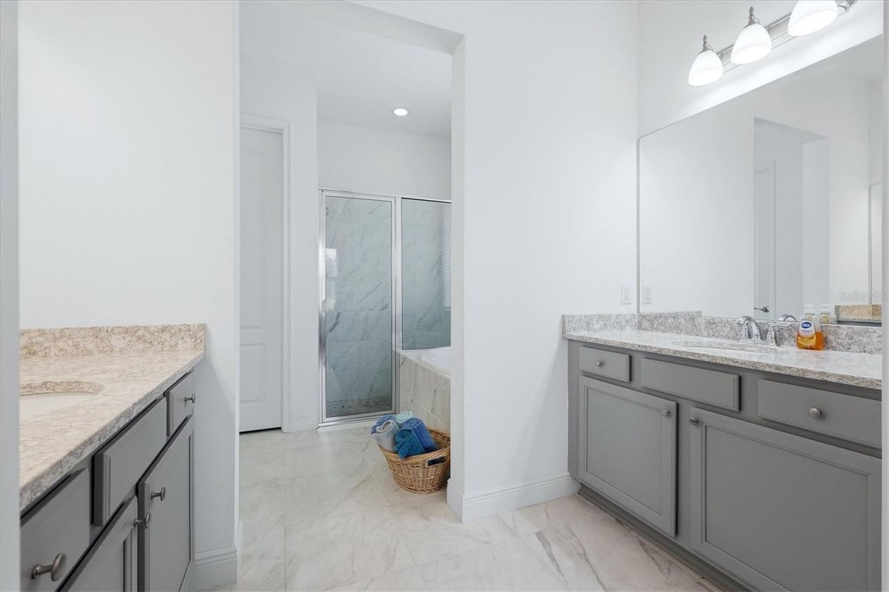10018 Marbella Drive, Bradenton, FL 34211 Photo