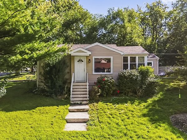 1118 Sycamore Street, Lake In The Hills, IL 60156