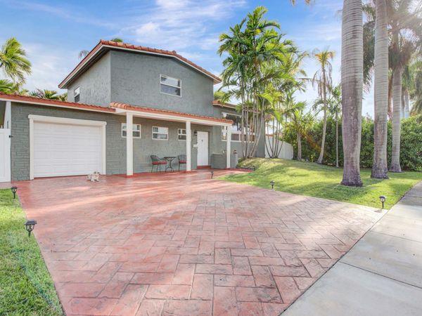 1100 NE 4TH Street, Hallandale Beach, FL 33009