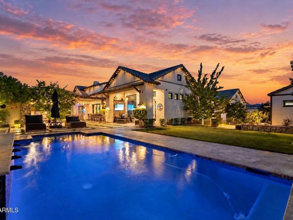 2674 E HUMMINGBIRD Way, Gilbert, AZ 85297